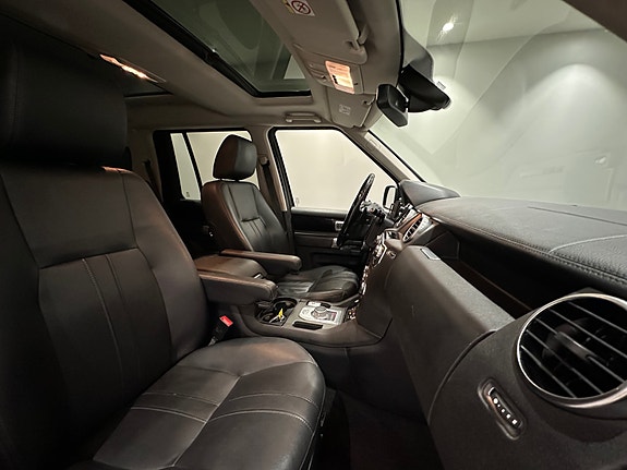 Land Rover Discovery 13 of 30