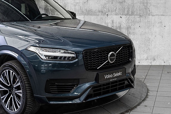 Volvo XC90 3 of 5