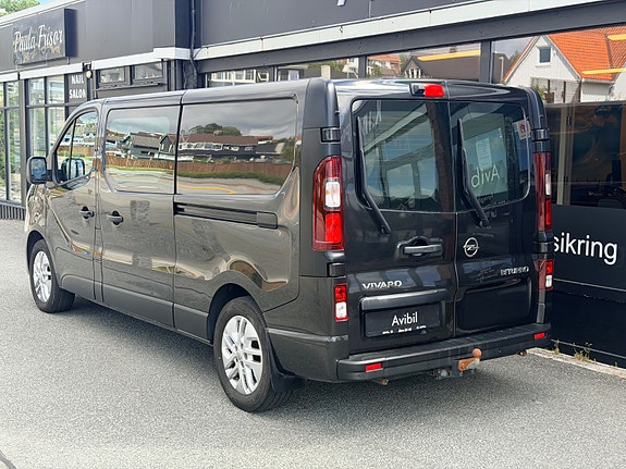Opel Vivaro 3 of 5