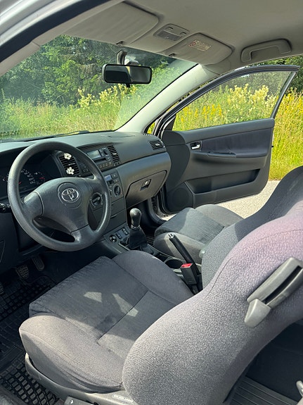 Toyota Corolla 15 of 22