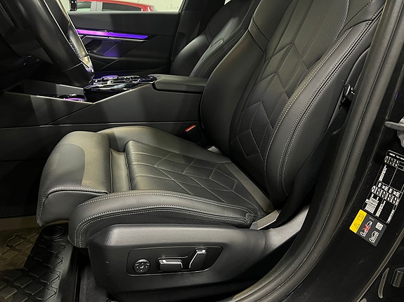 BMW i5 18 of 30