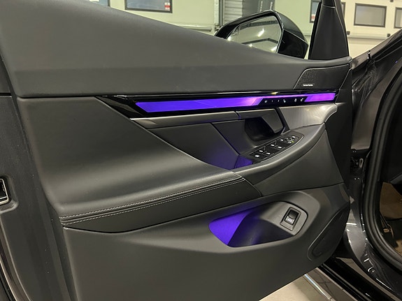 BMW i5 19 of 30