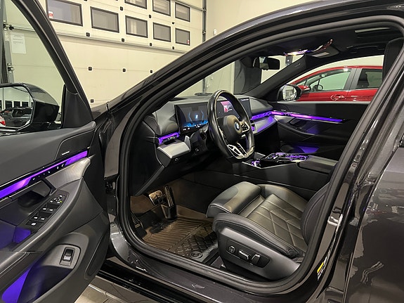 BMW i5 15 of 30
