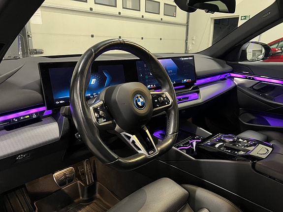 BMW i5 16 of 30