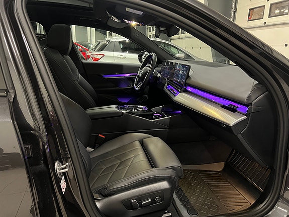 BMW i5 22 of 30
