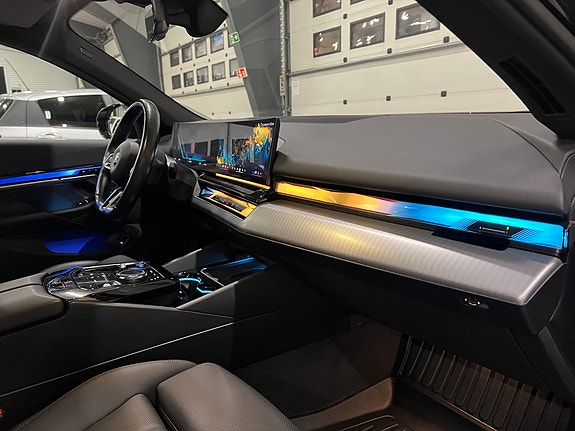 BMW i5 28 of 30