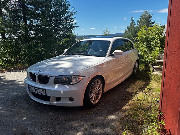 BMW 118d 3 of 5