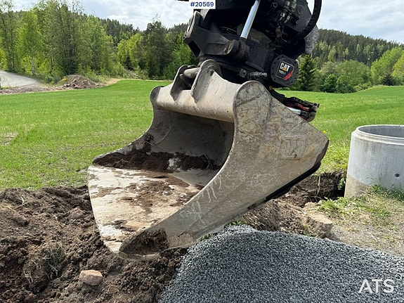 Caterpillar 315 Gravemaskin m/ tilt og 2 skuffer 24 of 30