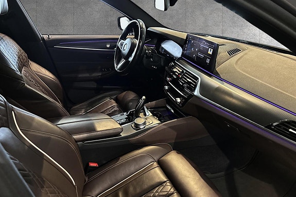 BMW 530e 14 of 15