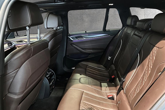 BMW 530e 11 of 15