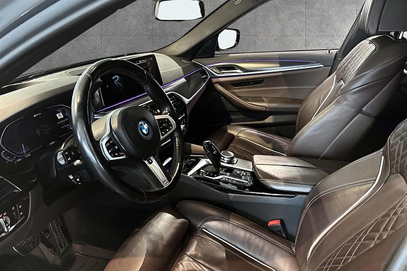 BMW 530e 7 of 15