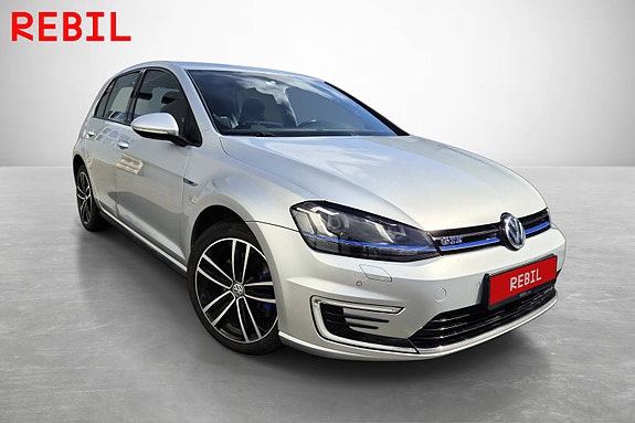 Volkswagen Golf VII 2 of 5