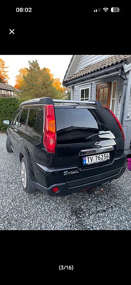 Nissan X-Trail 3 of 5