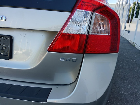 Volvo V70 5 of 5