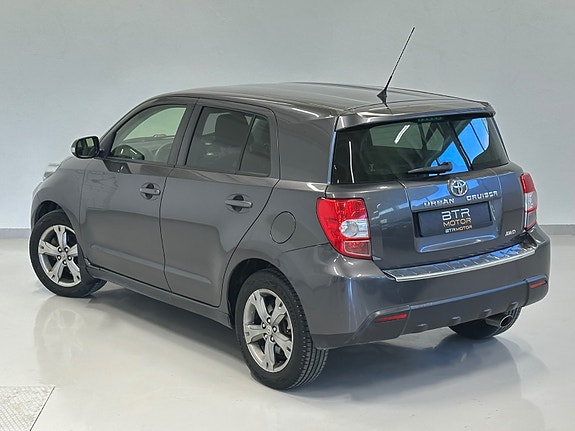 Toyota Urban Cruiser 4 of 5