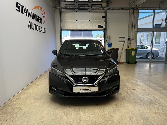 Nissan Leaf 3 of 20