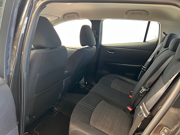 Nissan Leaf 17 of 20