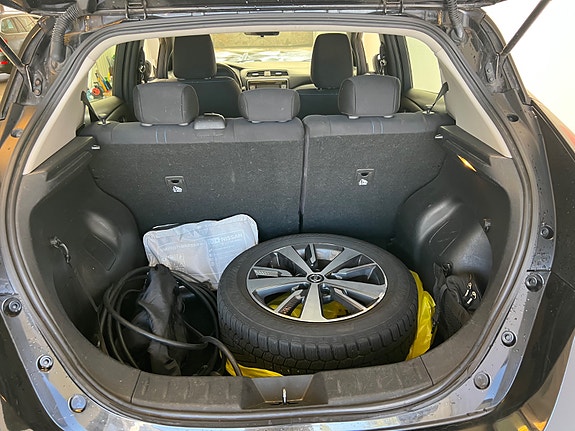Nissan Leaf 18 of 20