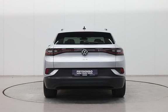 Volkswagen ID.4 3 of 5
