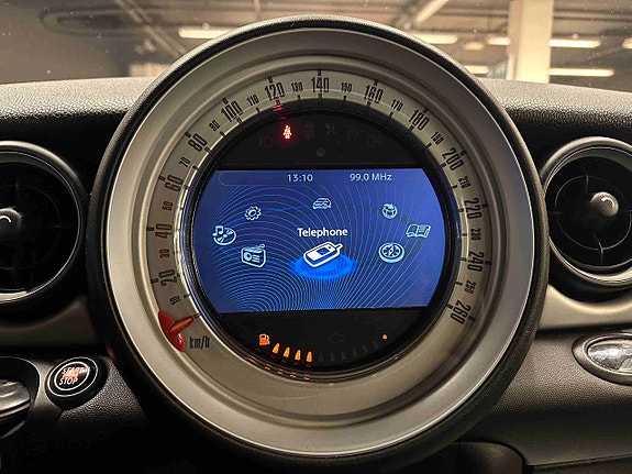 MINI Cooper 20 of 30