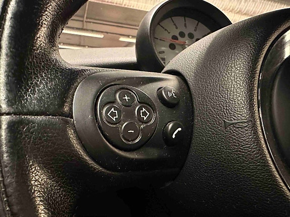 MINI Cooper 12 of 30