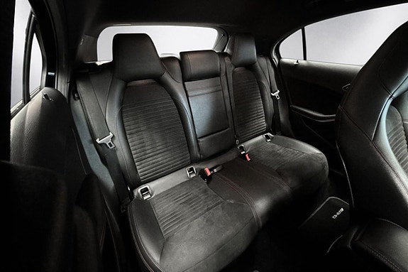Mercedes-Benz A180 8 of 17