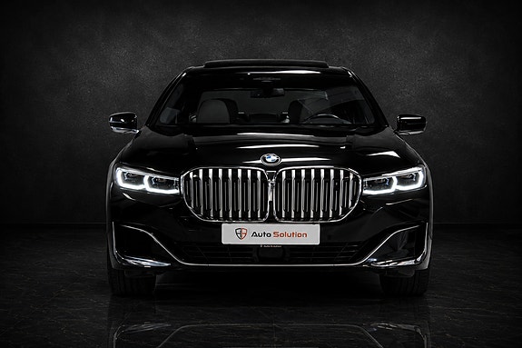 BMW 7-Serie 3 of 5