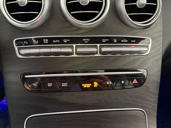 Mercedes-Benz GLC300 e 21 of 22