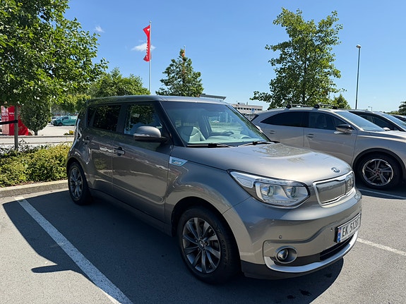 Kia Soul 2 of 5