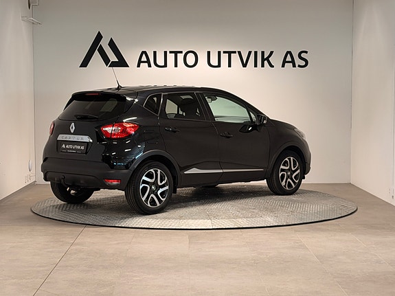 Renault Captur 3 of 5