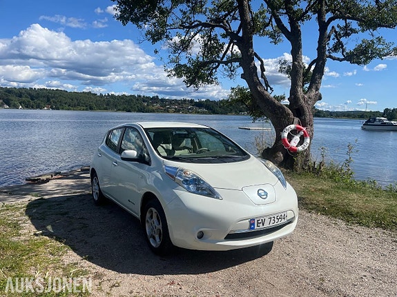 Nissan Leaf 2 of 20