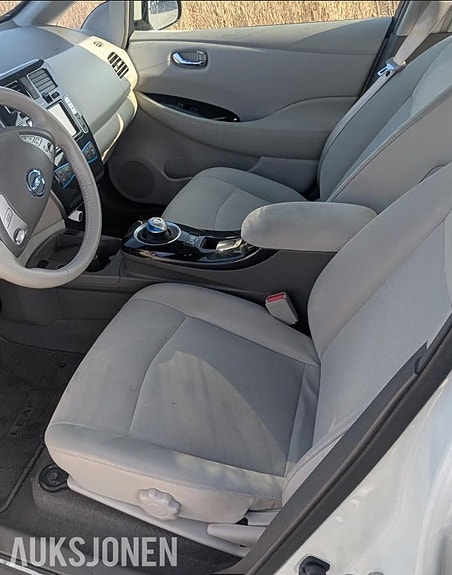 Nissan Leaf 13 of 20