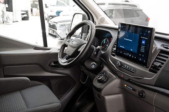 Ford Transit 23 of 26