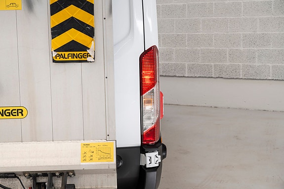 Ford Transit 8 of 26