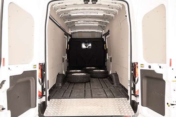 Ford Transit 10 of 26