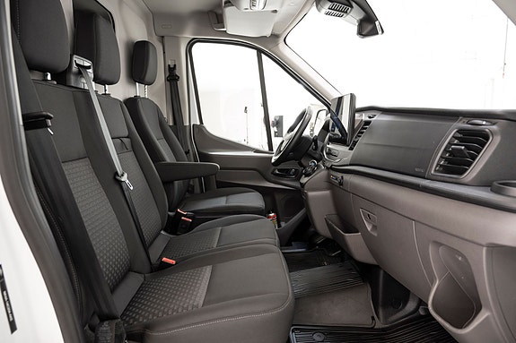 Ford Transit 22 of 26
