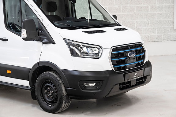 Ford Transit 2 of 26