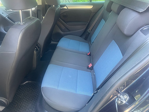 Volkswagen Golf VI 11 of 25