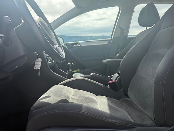 Volkswagen Golf VI 12 of 16