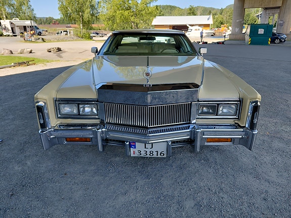 Cadillac Eldorado Biarritz 4 of 5