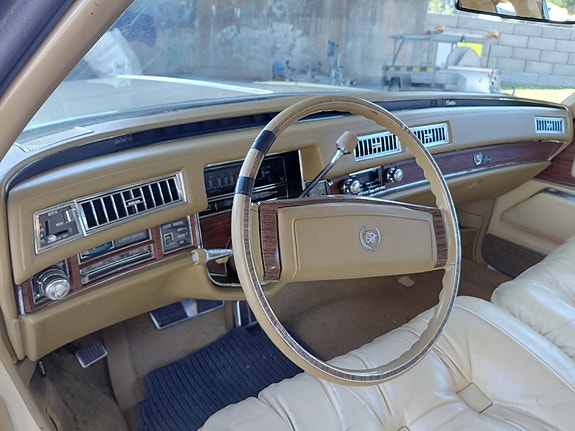 Cadillac Eldorado Biarritz 19 of 23