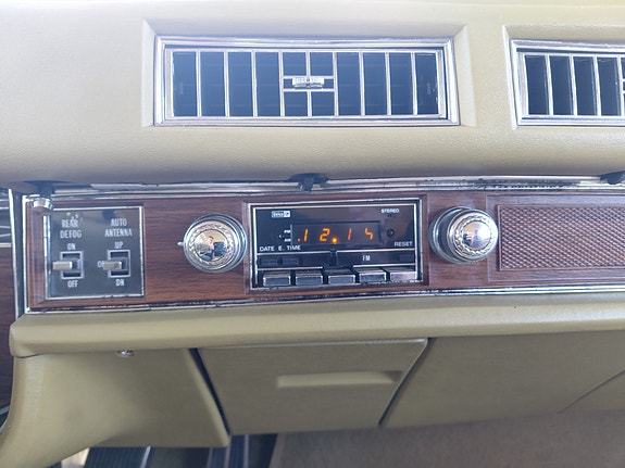 Cadillac Eldorado Biarritz 21 of 23