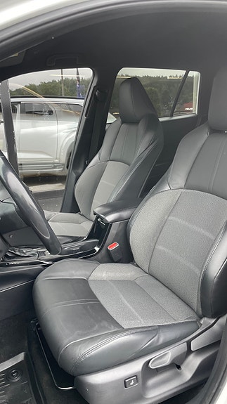 Toyota Corolla 15 of 18