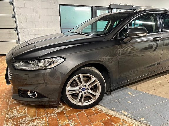 Ford Mondeo 2 of 5