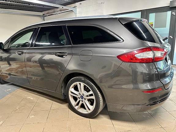 Ford Mondeo 3 of 5