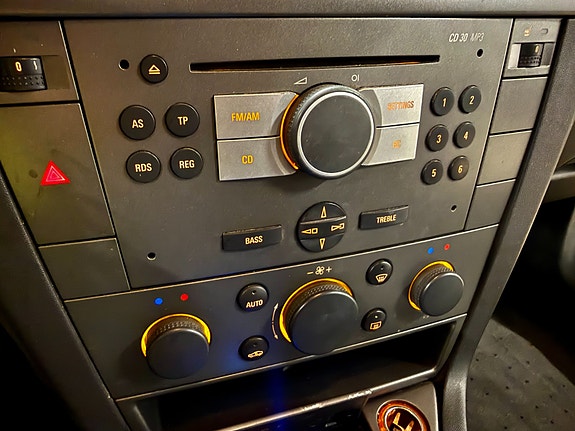 Opel Vectra 22 of 30