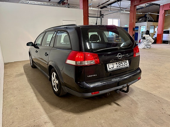 Opel Vectra 13 of 30