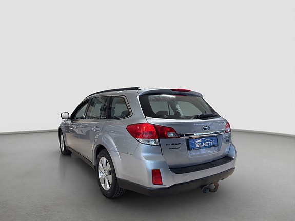Subaru Outback 8 of 30