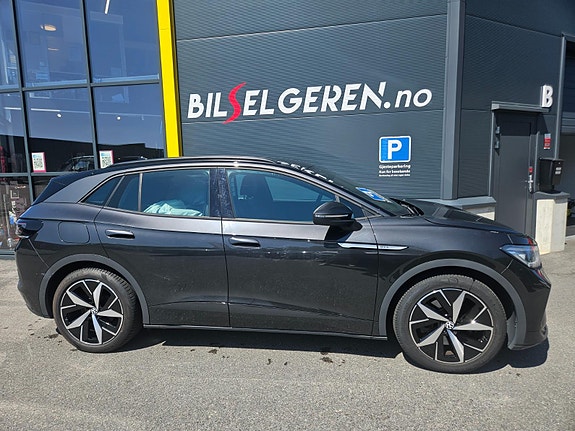 Volkswagen ID.4 GTX 2 of 5