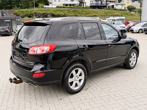 Hyundai Santa Fe 3 of 5